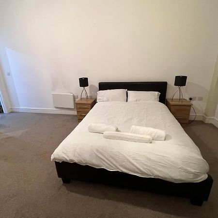 Bigkings Cosy 2 Bedroom Apartment With Free Parking In Central Manchester Extérieur photo