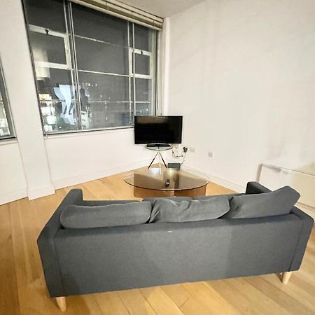 Bigkings Cosy 2 Bedroom Apartment With Free Parking In Central Manchester Extérieur photo