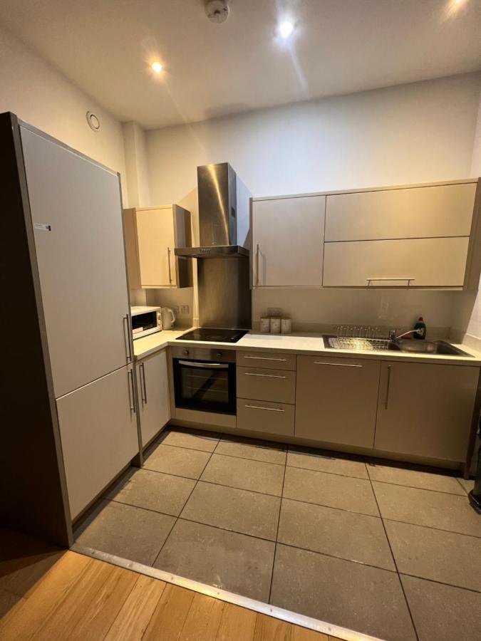 Bigkings Cosy 2 Bedroom Apartment With Free Parking In Central Manchester Extérieur photo